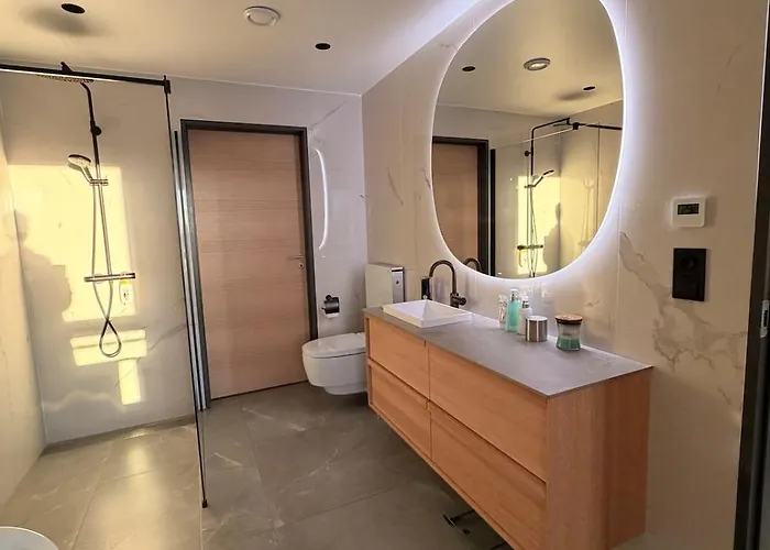 Lofoten Viewpoint 13 Villaer